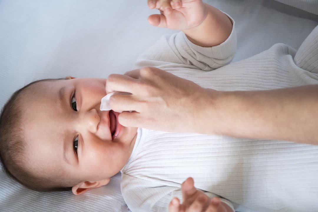 Seringue nasale bébé et mouche bébé pour un bon lavage de nez